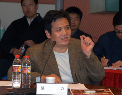 黎明家具董事长_黎明年轻照片(2)